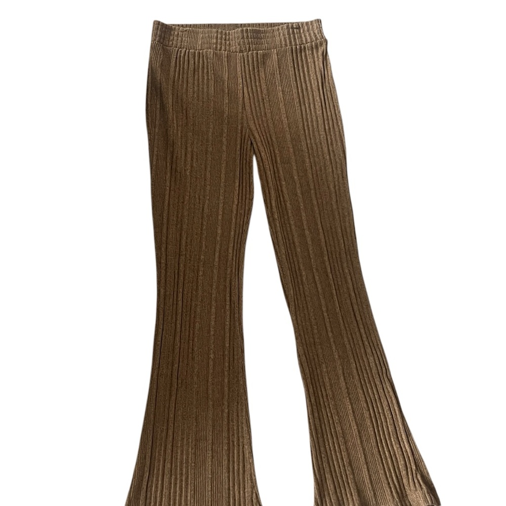Elegant Ribbed Tan Two-Piece Set - Picture 4 of 5